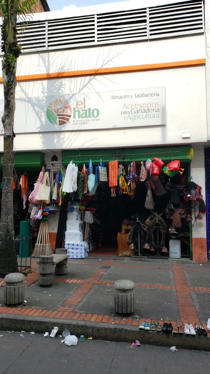 Almacén y Talabartería El Hato