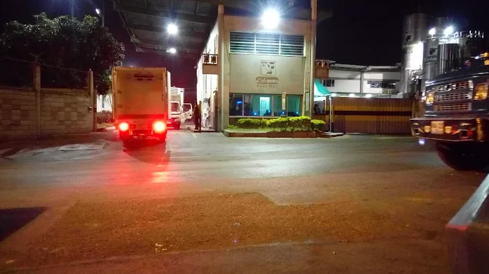 Bodega Colanta ( La Panificadora)