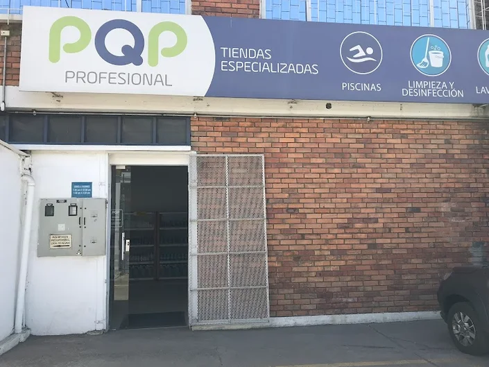 PQP Tiendas Especializadas – Sevillana / Samper