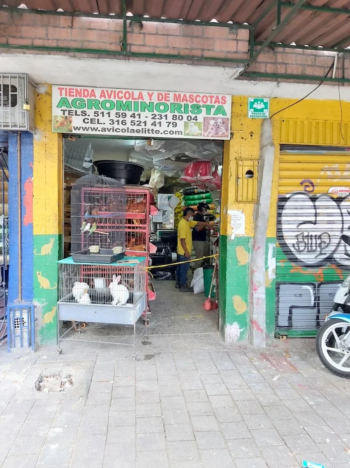 TIENDA AVÍCOLA Y DE MASCOTAS AGROMINORISTA