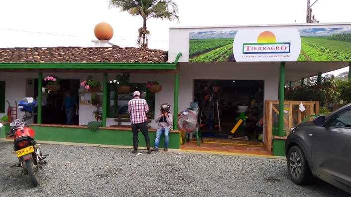 Tierragro Llanogrande |Tienda de mascotas y supermercado agropecuario