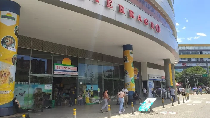 Tierragro parque comercial